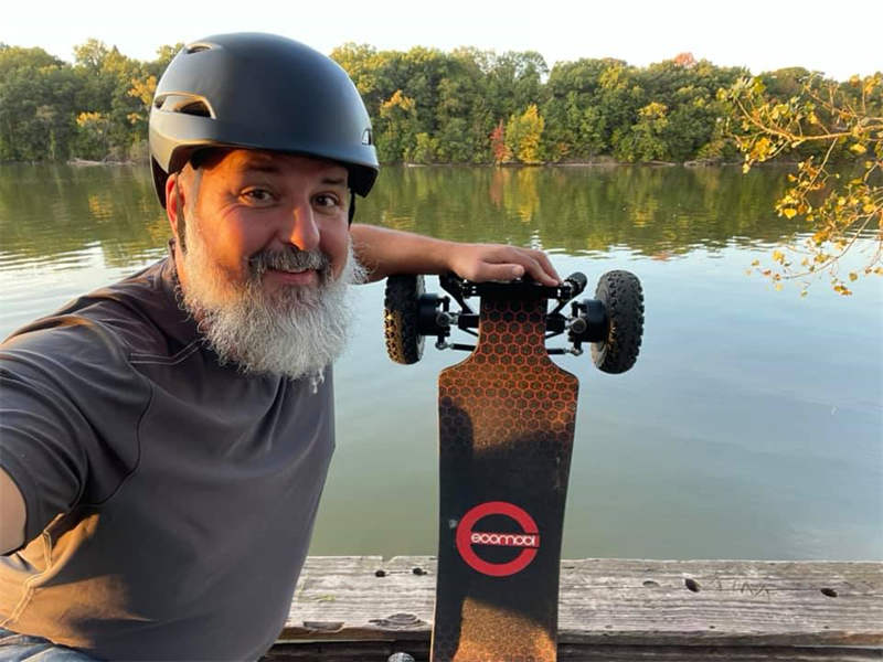 So much fun on my first riding Ecomobl electric skateboard