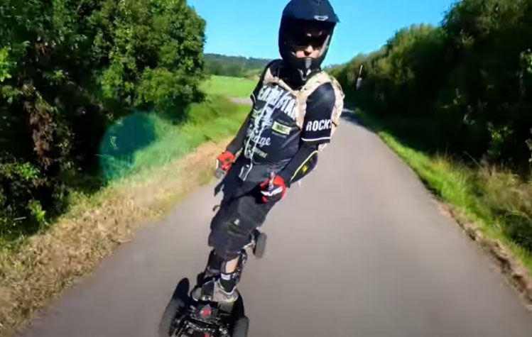 Ecomobl M24 Pro electric mountainboard @ 50km/31ml in 2h