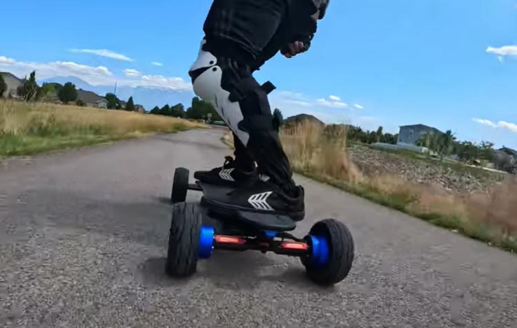 This ET Pro board is build specifically for off roading.